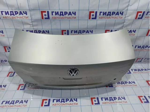Крышка багажника Volkswagen Polo Sedan (Mk5) 6RU827025A