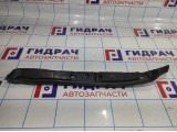 Пыльник крыла переднего правый Volkswagen Polo Sedan (Mk5) 6RU821112.