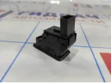 Кнопка открывания багажника Volkswagen Polo Sedan (Mk5) 6RU868345.