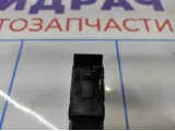 Кнопка открывания багажника Volkswagen Polo Sedan (Mk5) 6RU868345.