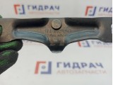 Ответная часть замка багажника Volkswagen Polo 6 8V0827507H.