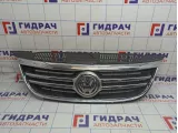 Решетка радиатора Volksvagen Tiguan (NF) 5N0853651C