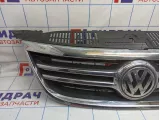 Решетка радиатора Volksvagen Tiguan (NF) 5N0853651C