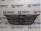 Решетка радиатора Volksvagen Tiguan (NF) 5N0853651C