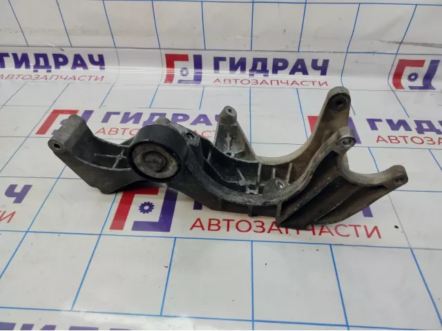 Кронштейн генератора Volkswagen Touareg (GP) 022260087F