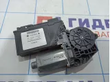 Моторчик стеклоподъемника задний правый Volkswagen Touareg (GP) 7L0959794