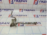 Петля двери багажника левая Volkswagen Touareg (GP) 7L6827301E