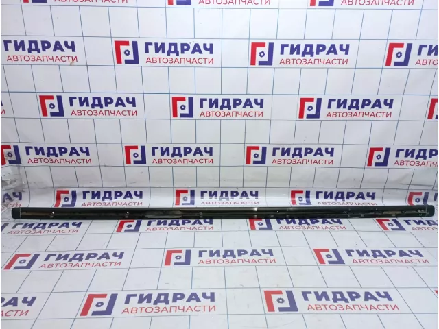 Рейлинг правый Volkswagen Touareg (GP) 7L6860182