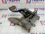 Педаль тормоза Volkswagen Touareg (GP) 7L0723142