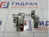 Петли двери передней правой Volkswagen Touareg (GP) 7L0831402B