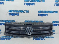 Решетка радиатора Volkswagen Tiguan 5N0853653E. Дефект