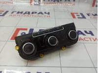 Блок управления климатической установкой Volkswagen Amarok (2H) 2H0907047EZJU