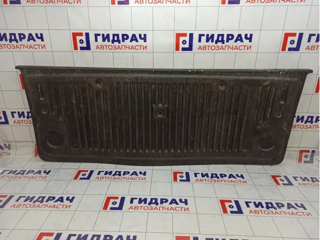 Обшивка двери багажника Volkswagen Amarok (2H)