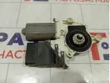 Моторчик стеклоподъемника задний правый Volkswagen Golf (Mk4) 1J4959812C013