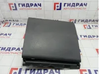 Бардачок Volkswagen Golf 5M1857114D