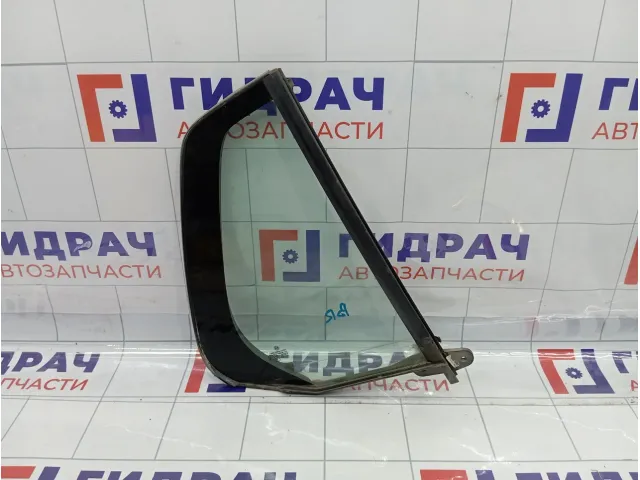 Стекло кузовное глухое (форточка) заднее правое Volkswagen Golf 5G6845214B