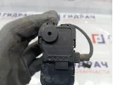 Активатор замка крышки бензобака Volkswagen Golf 5C6810773H