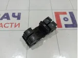Блок управления стеклоподъемниками Volkswagen Golf Plus (Mk5) 1K4959857B