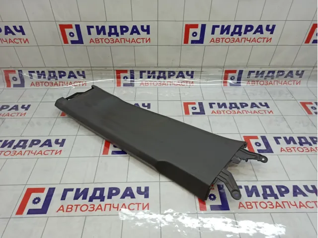 Обшивка стойки средней левой нижняя Volkswagen Golf Plus (Mk5) 5M0867297H71N