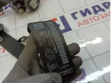 Ремень безопасности с пиропатроном передний правый Volkswagen Golf Plus (Mk5) 5M1857706D