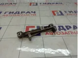 Кронштейн впускного коллектора Volkswagen Golf Plus (Mk5) 06A129723Q