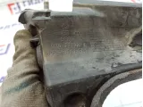 Накладка петли капота правая Volkswagen Golf Plus (Mk5) 5M0823602B