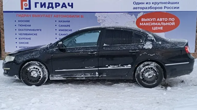Автомобиль Volkswagen Passat  в разборе