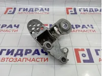 Кронштейн опоры двигателя левый Volkswagen Passat B5 8E0199351