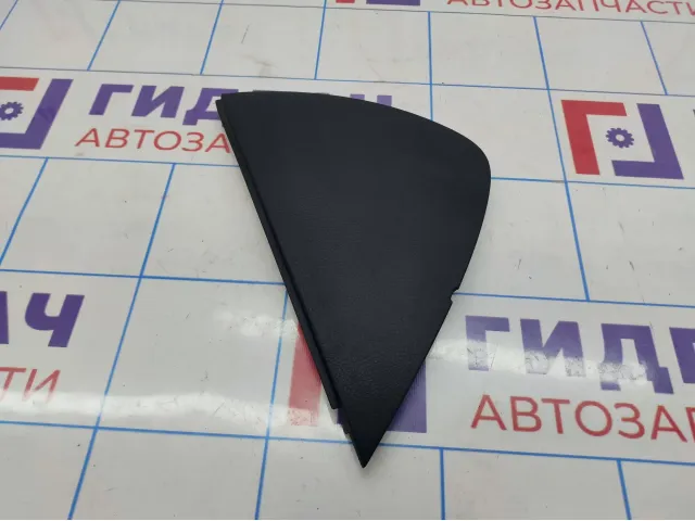 Накладка торпедо левая Volkswagen Passat B6 3C1858217B1QB.