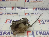 Суппорт тормозной передний левый Volkswagen Passat (B8) 8V0615123D