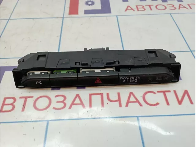 Кнопка аварийной сигнализации Volkswagen Passat (B8) 3G0927132AWHS