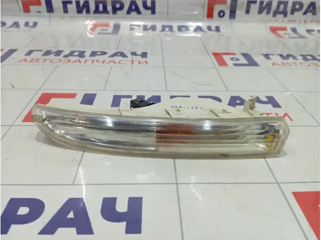 Поворотник левый Volkswagen Passat CC 3C8953041