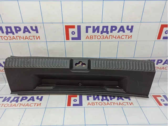 Обшивка багажника Volkswagen Polo Sedan (Mk5) 6RU863459A. Царапины.Сломано крепление.