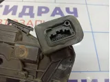 Замок двери передней правой Volkswagen Polo Sedan (Mk5) 5K1837016D.