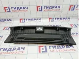 Обшивка багажника Volkswagen Polo Sedan (Mk5) 6RU863459A
