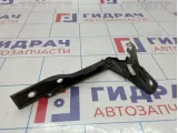 Петля капота правая Volkswagen Polo Sedan (Mk5) 6R0823302A