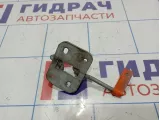 Крючок капота Volkswagen Polo Sedan (Mk5) 6R0823186C