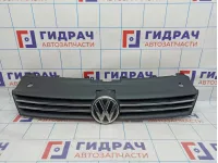Решетка радиатора Volkswagen Polo Sedan (Mk5) 6RU853651A. Дефекты.