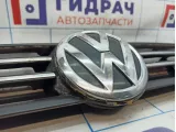 Решетка радиатора Volkswagen Polo Sedan (Mk5) 6RU853651A. Дефекты.