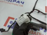 Проводка двери передней правой Volkswagen Polo Sedan (Mk5) 6RU971121A. Дефект фишки.