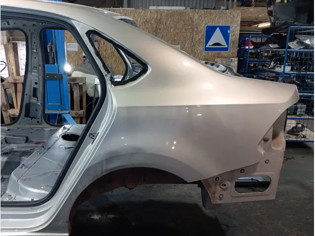 Крыло заднее левое Volkswagen Polo (MK5)
