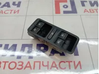 Блок управления стеклоподъемниками Volkswagen Polo (MK5) 1K4959857BREH