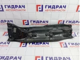 Водосток Volkswagen Polo Sedan (Mk5) 6R0805275A