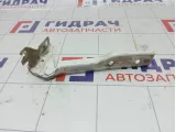 Петля капота правая Volkswagen Polo Sedan (Mk5) 6R0823302A