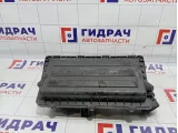 Корпус воздушного фильтра Volkswagen Polo Sedan (Mk5) 036129611