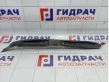 Пыльник крыла переднего левый Volkswagen Polo Sedan (Mk5) 6RU821111