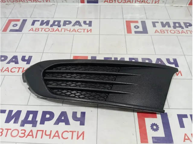 Решетка бампера левая Volkswagen Polo 6RU853665C