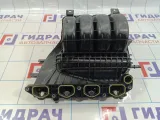 Коллектор впускной Volkswagen Polo (Mk6) 04E129712G