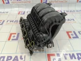 Коллектор впускной Volkswagen Polo (Mk6) 04E129712G