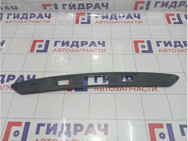 Накладка двери (крышки) багажника Volkswagen Tiguan 5N0827287A